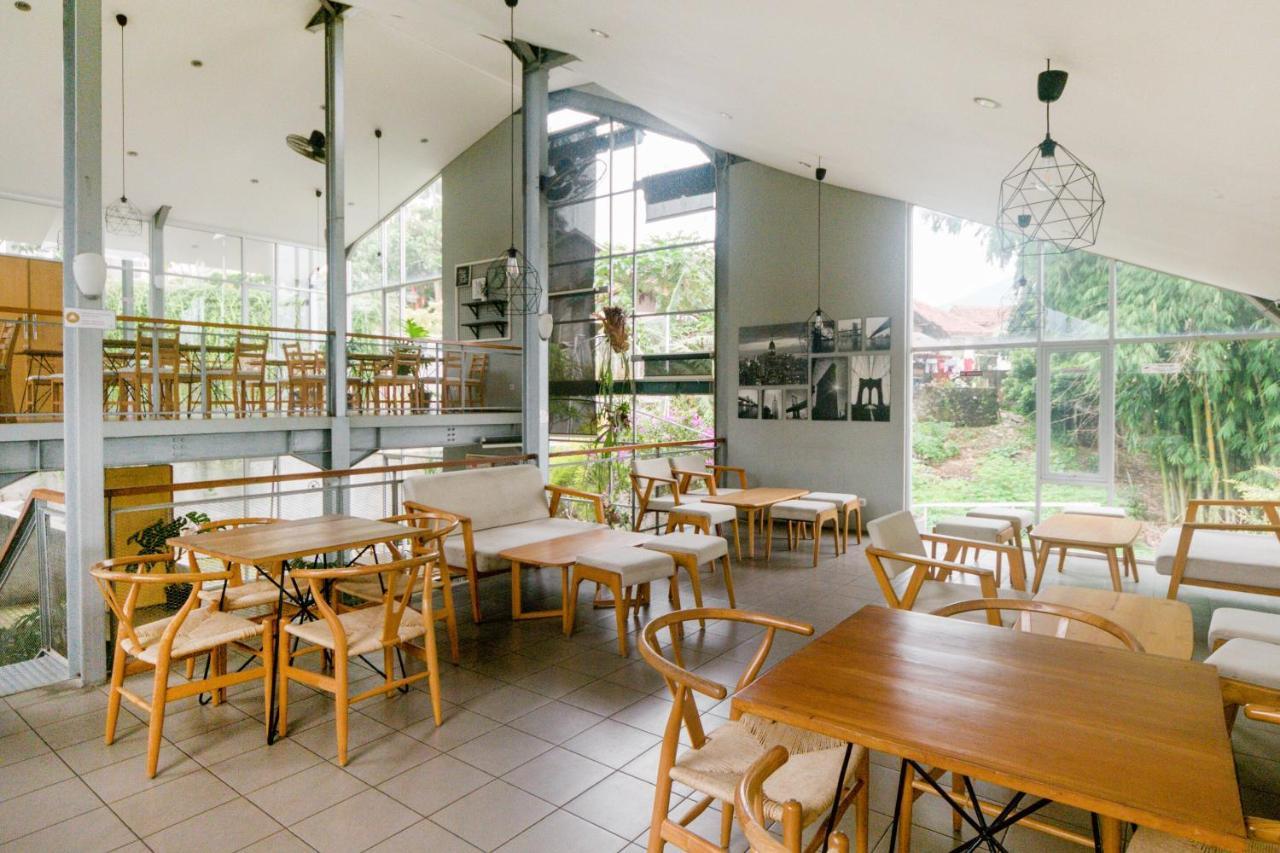 Oyo Life 3204 Beverly Park Bandung Zewnętrze zdjęcie